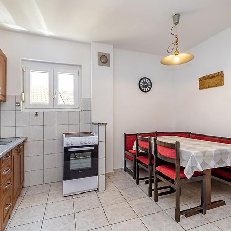 Private Accommodation Stara Baška المظهر الخارجي الصورة