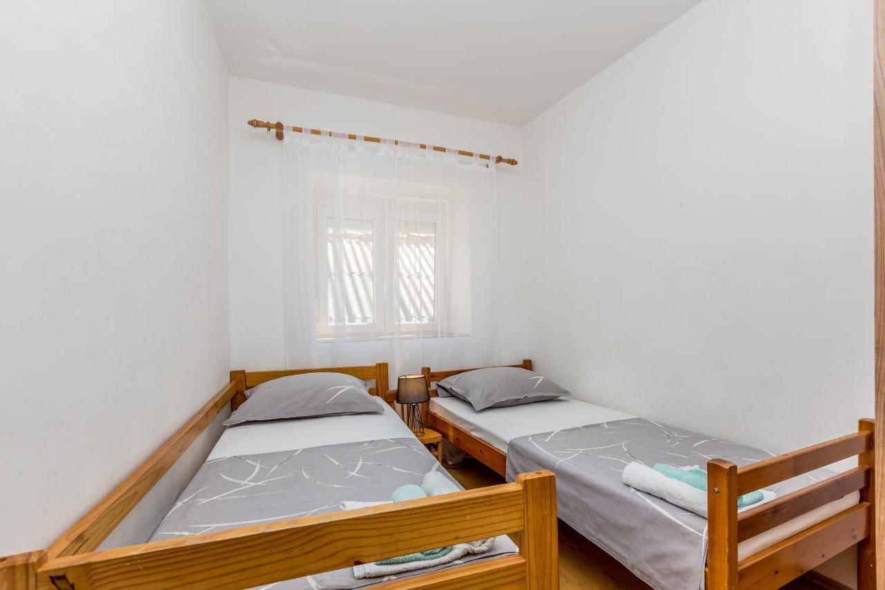 Private Accommodation Stara Baška المظهر الخارجي الصورة